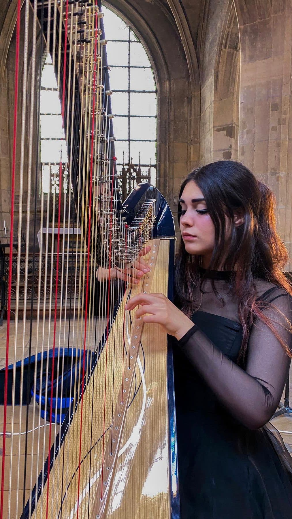 Alexandrina portrait with harp